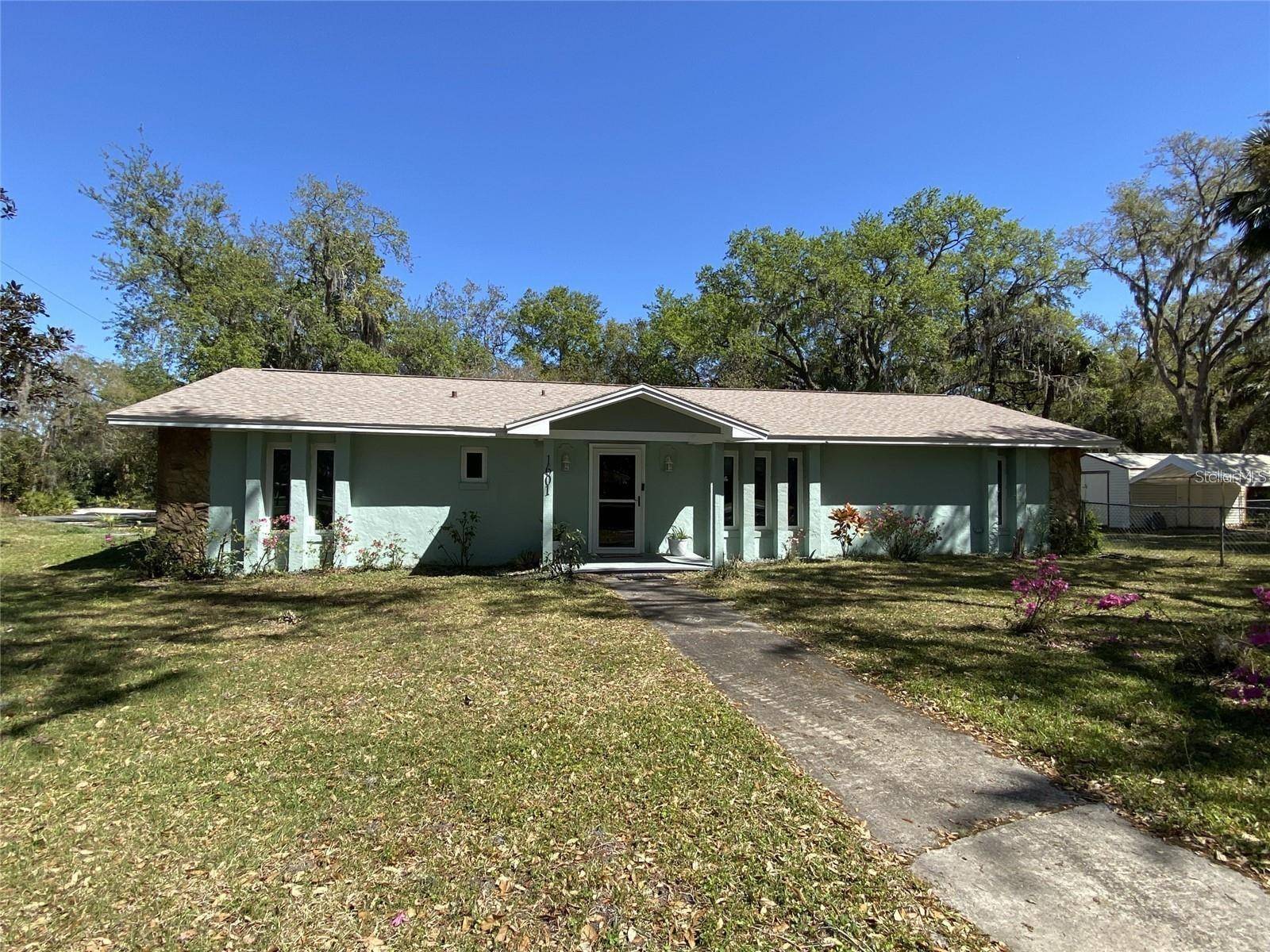 1601 CENTER ST, Deland, FL 32720
