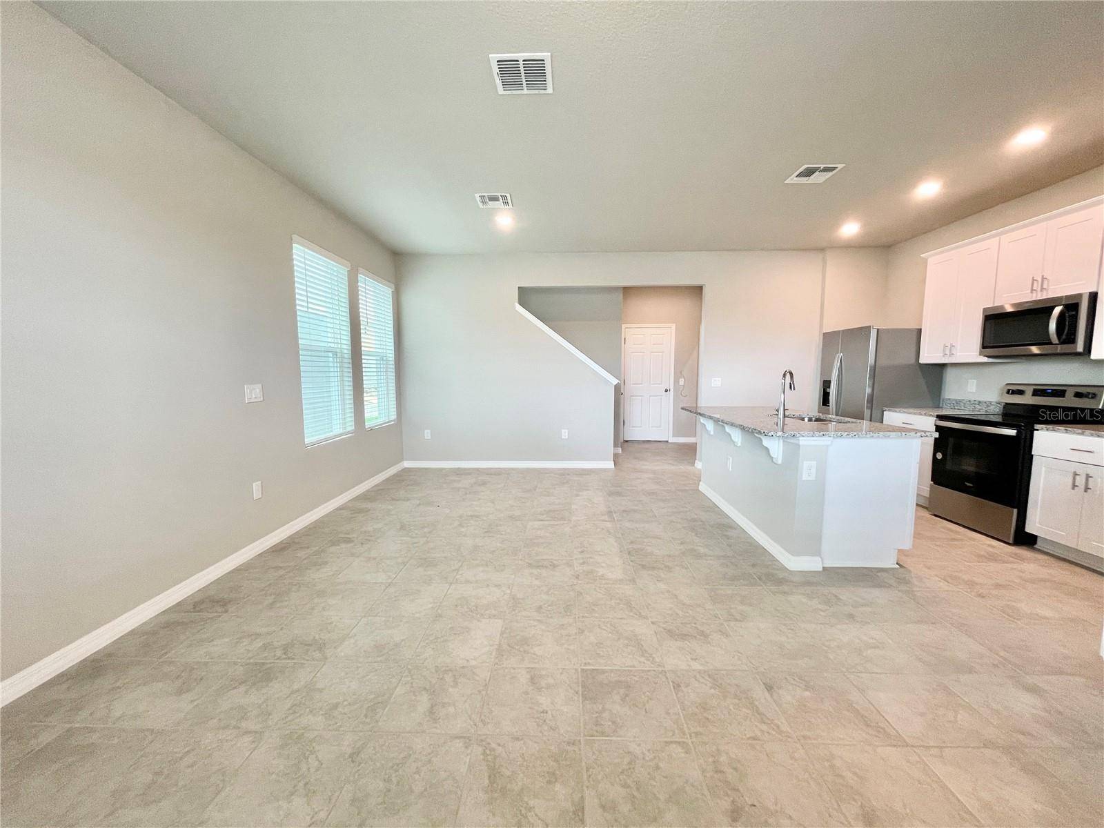332 S ZUNI RD, St Cloud, FL 34771
