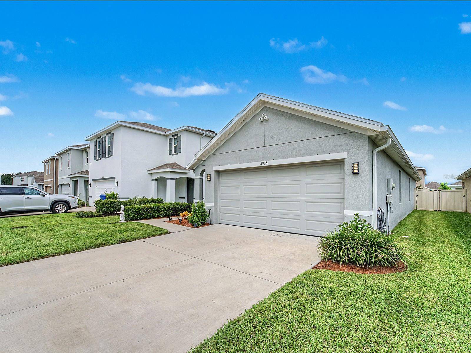 2918 LOTUS FLOWER TRL, Wesley Chapel, FL 33543