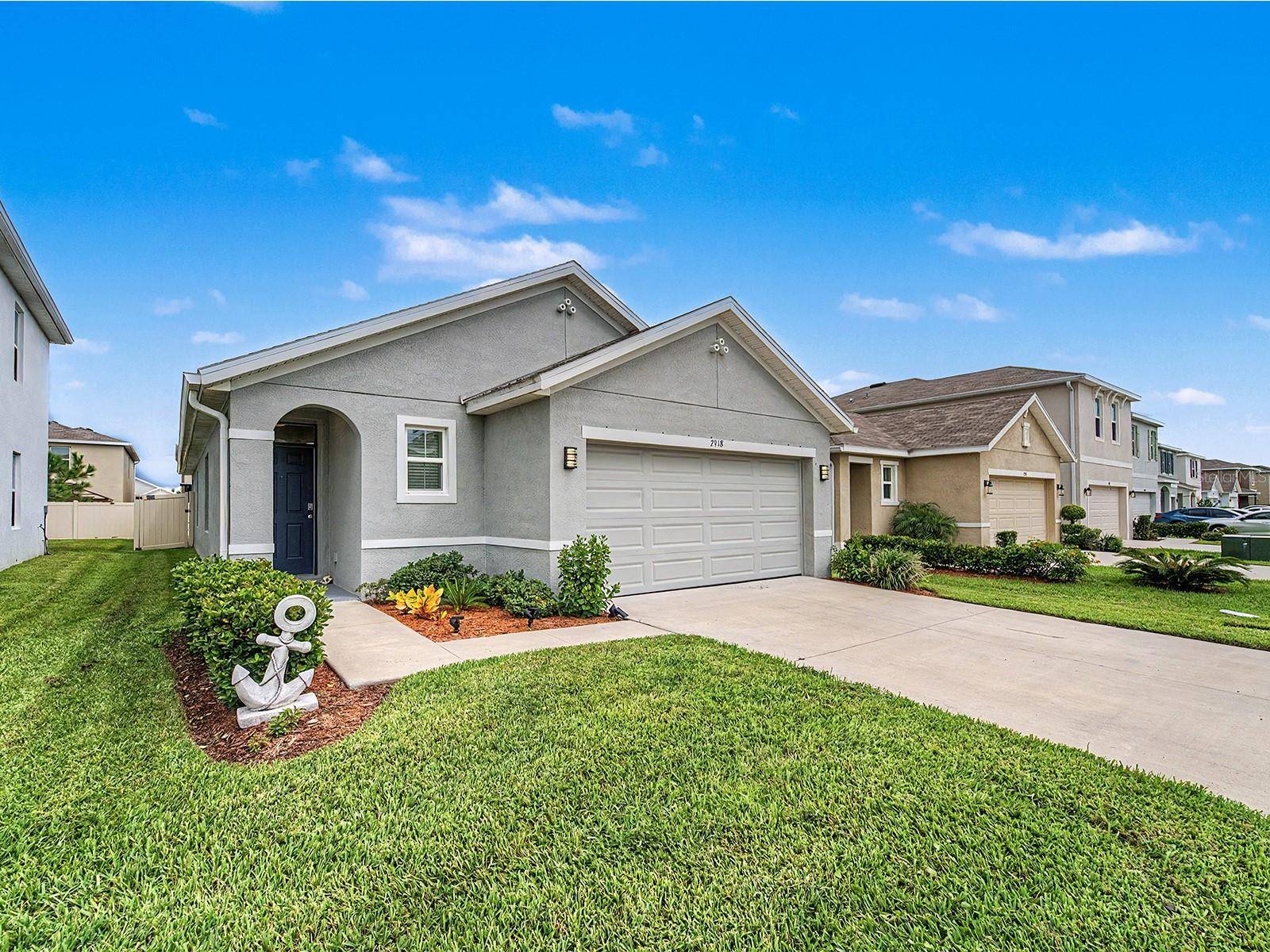 2918 LOTUS FLOWER TRL, Wesley Chapel, FL 33543