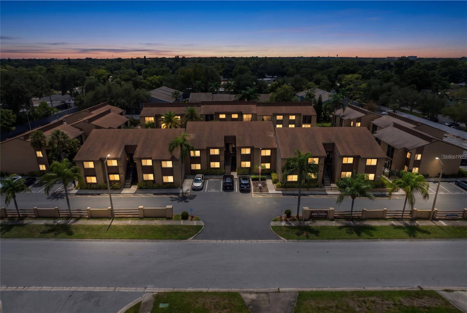 1575 GREENLEA DR #9, Clearwater, FL 33755