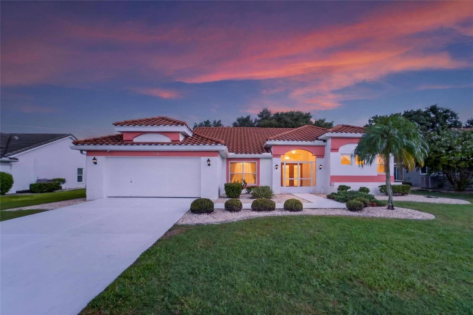 2216 NEW BEDFORD DR, Sun City Center, FL 33573