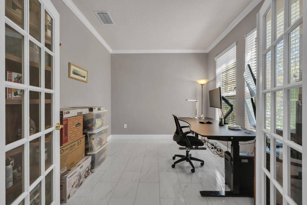 5929 FISHHAWK CROSSING BLVD, Lithia, FL 33547