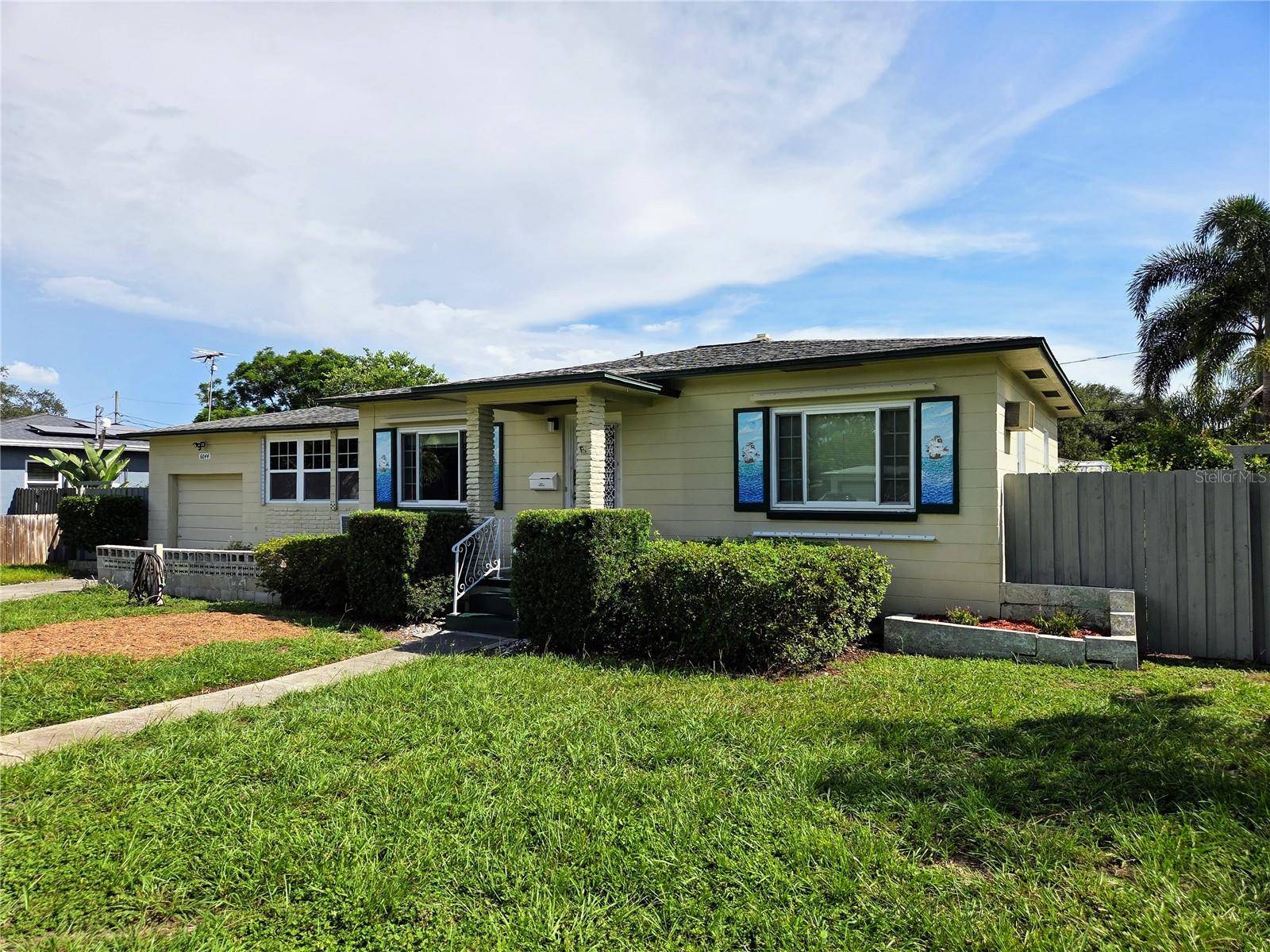 6044 BURLINGTON AVE N, St Petersburg, FL 33710