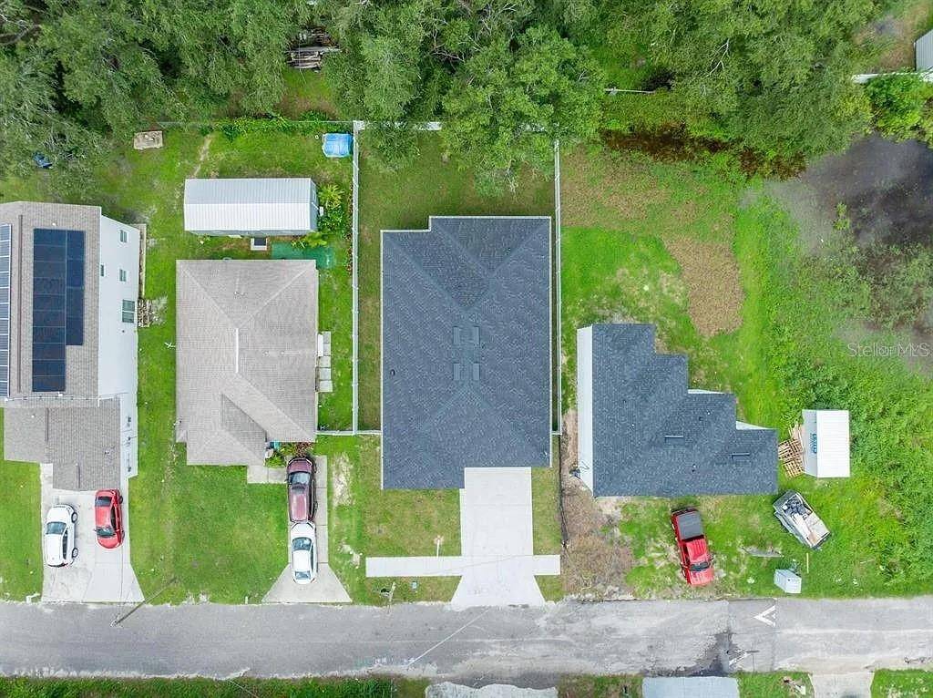 3706 WIGGINS LEAF ST, Tampa, FL 33619