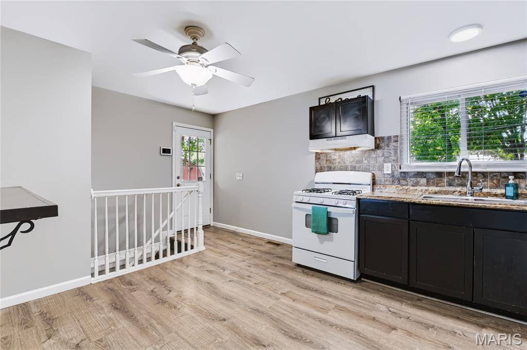 3263 Ipswich LN, St Charles, MO 63301