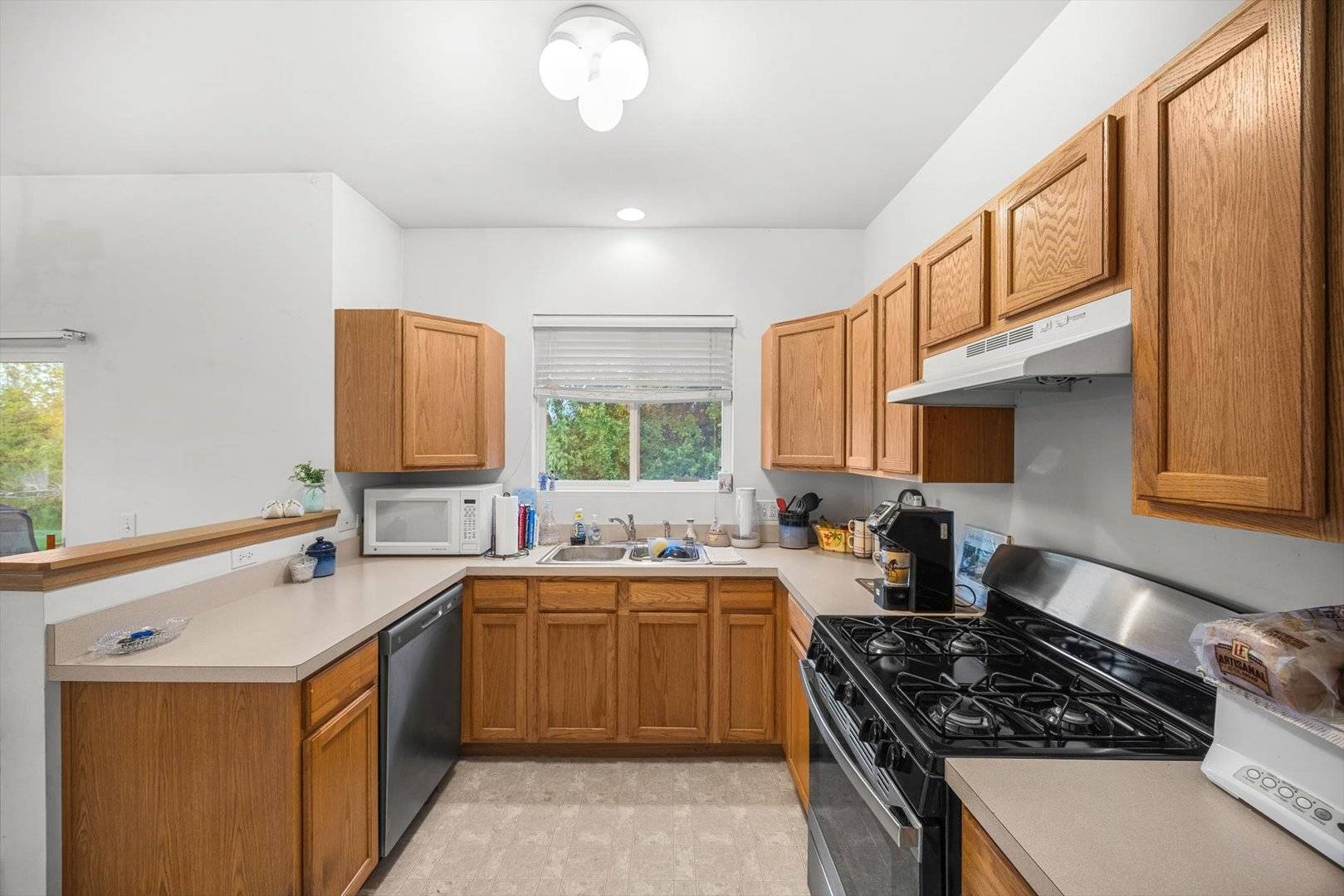 1256 LIBERTY PARK CT #1256, Crest Hill, IL 60435