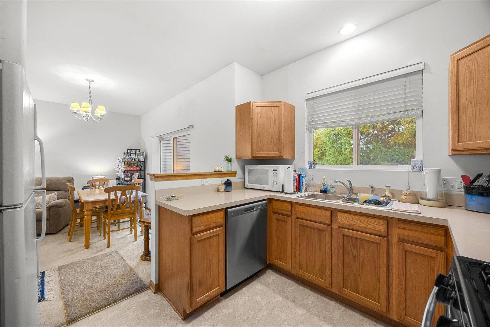 1256 LIBERTY PARK CT #1256, Crest Hill, IL 60435