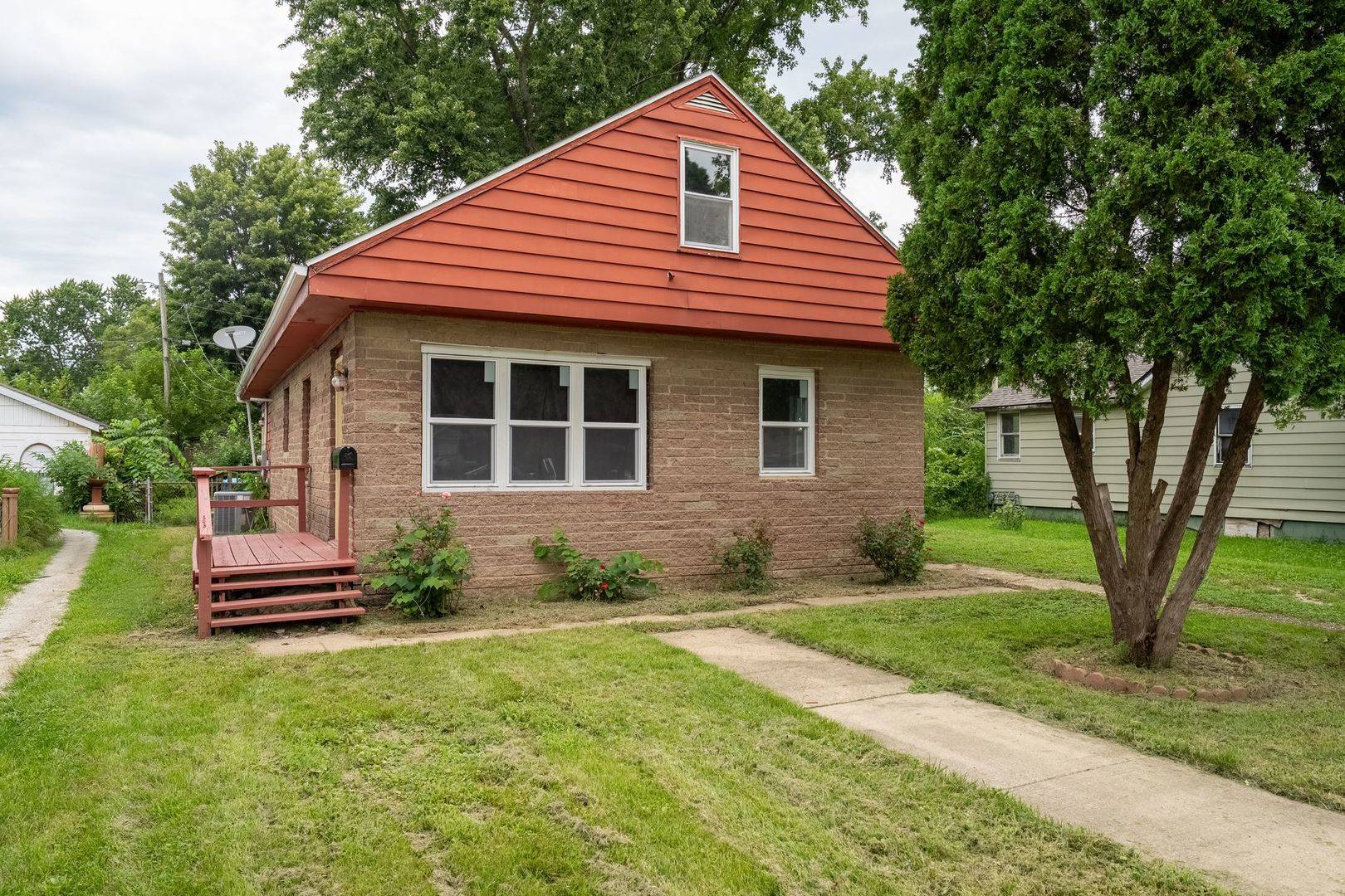 823 E Prairie ST, Pontiac, IL 61764