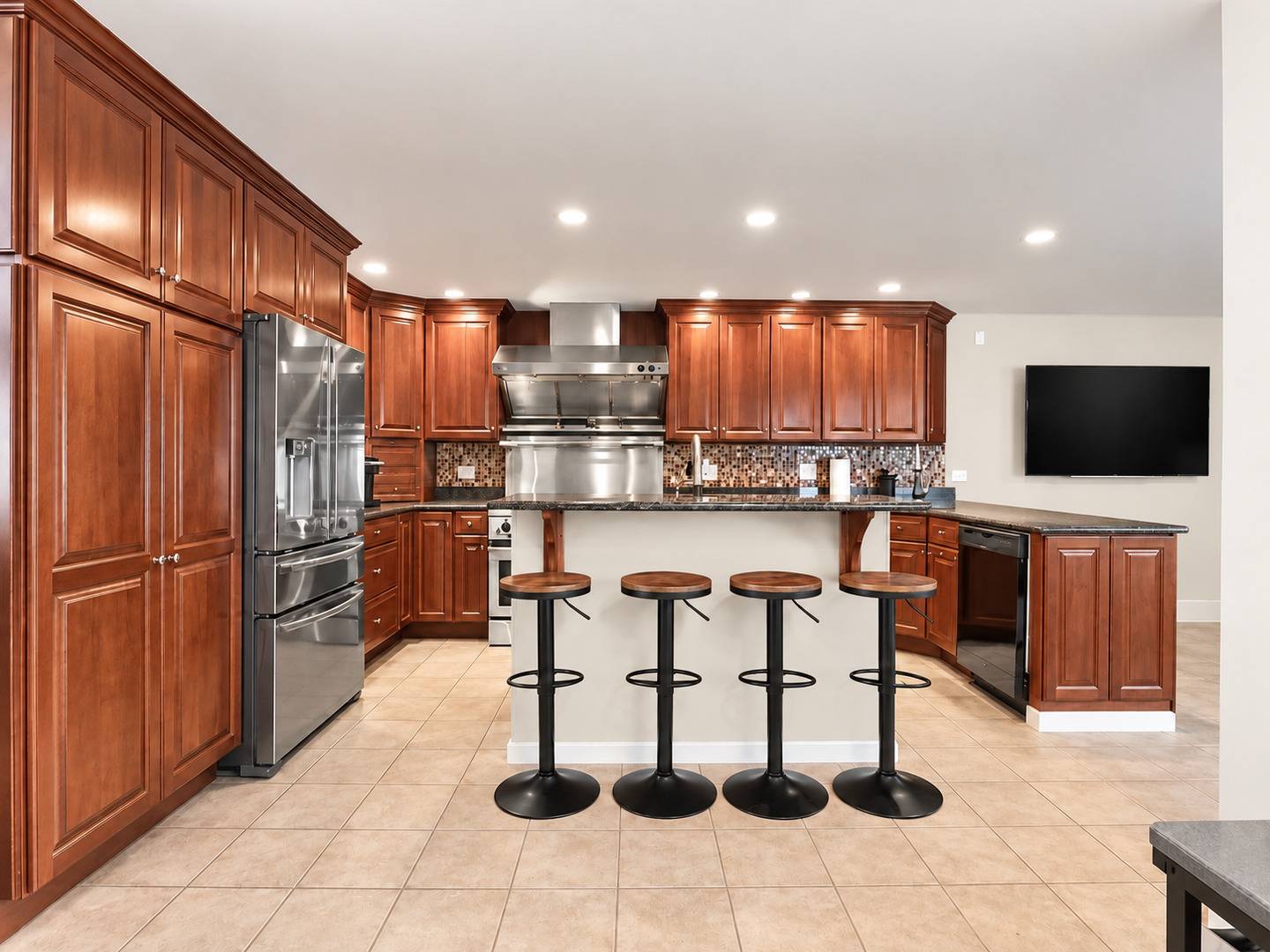 215 58th ST, Clarendon Hills, IL 60514
