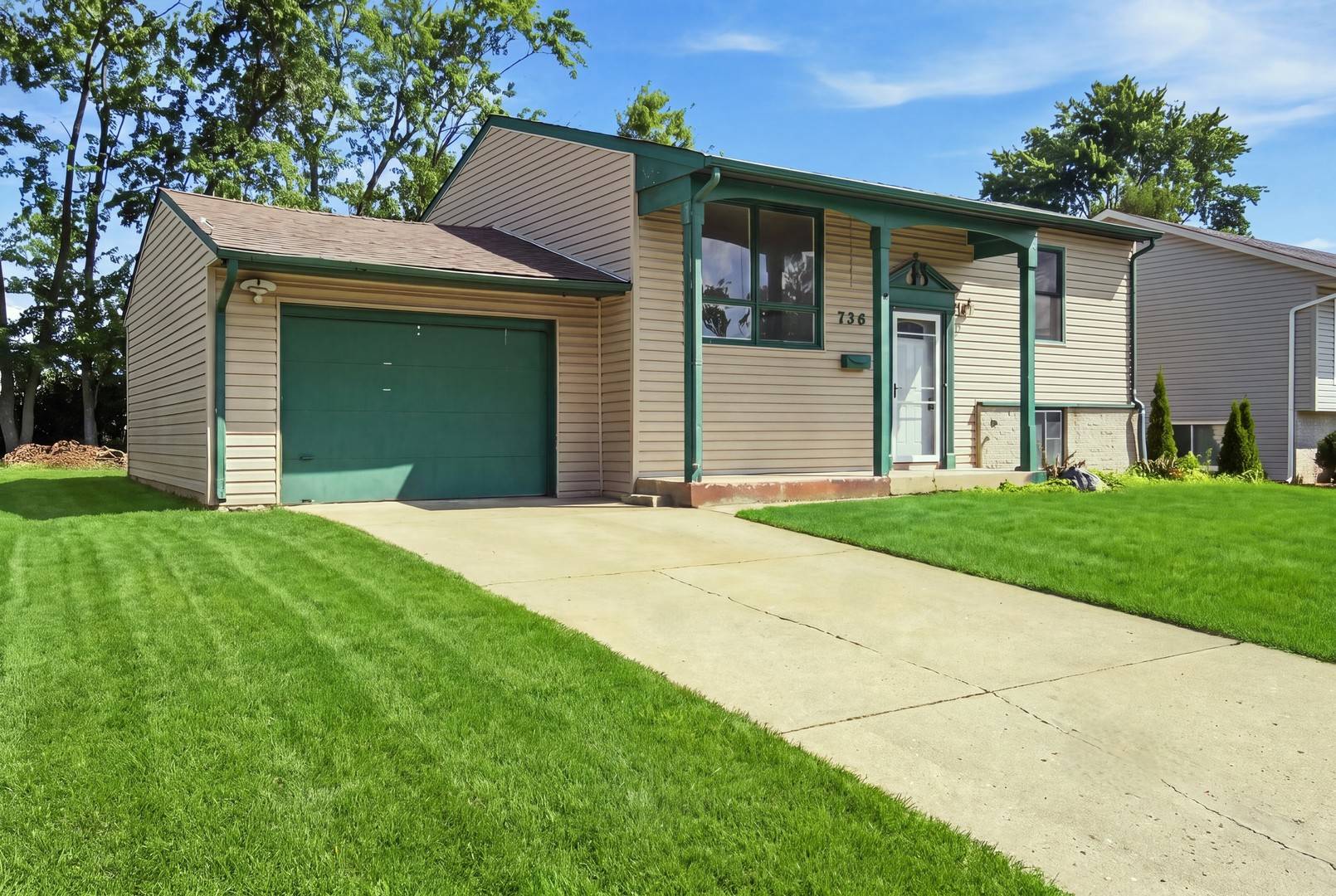736 DICKENS AVE, Glendale Heights, IL 60139