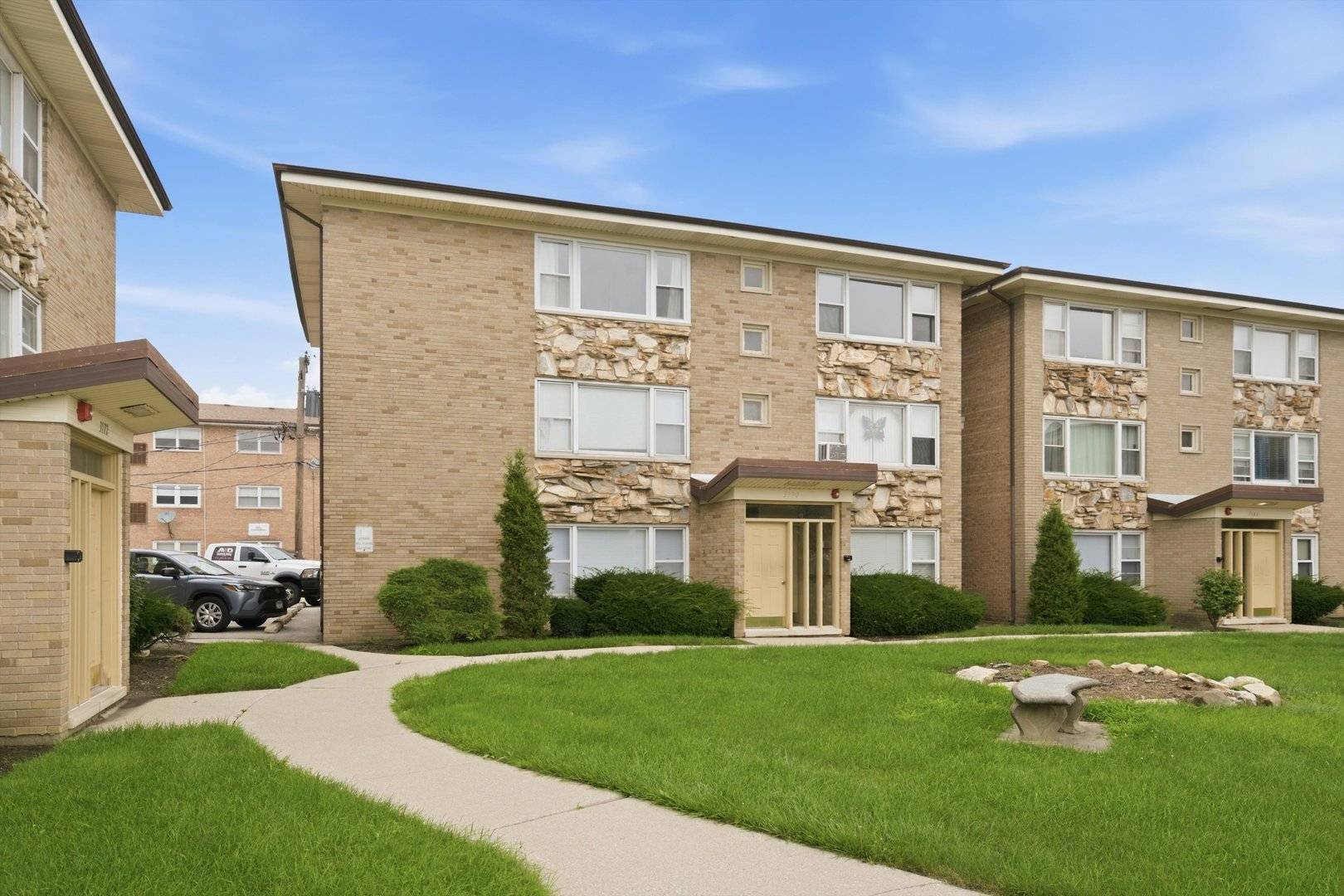 3170 W Meadow LN #23, Merrionette Park, IL 60803