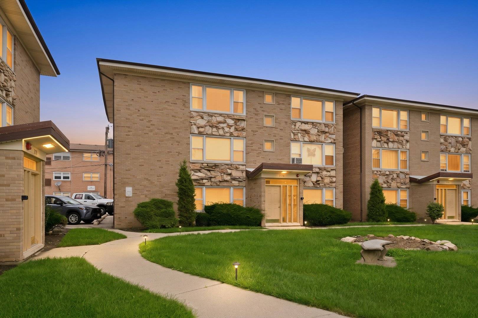 3170 W Meadow LN #23, Merrionette Park, IL 60803