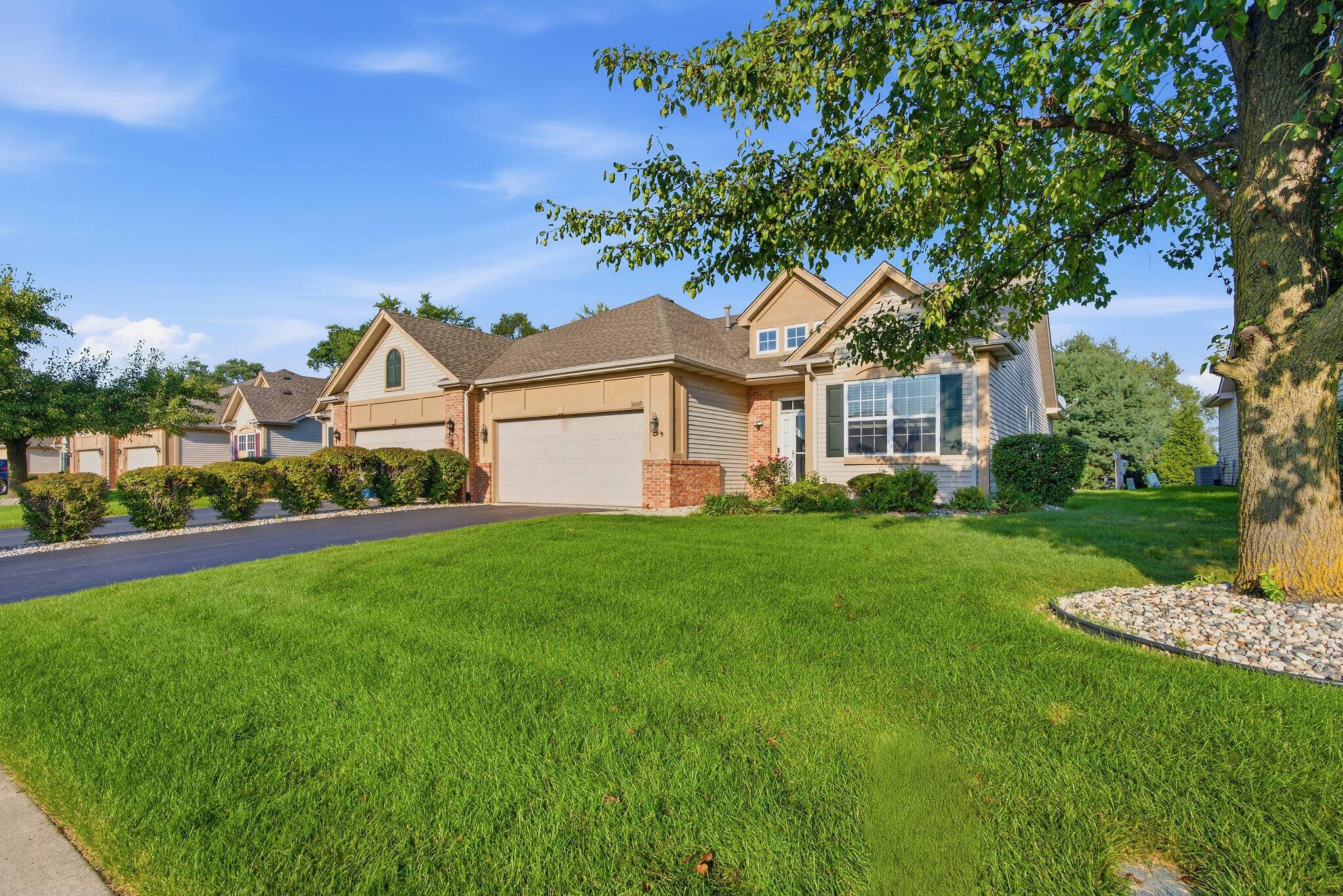 1605 Schaller Lane, Dyer, IN 46311