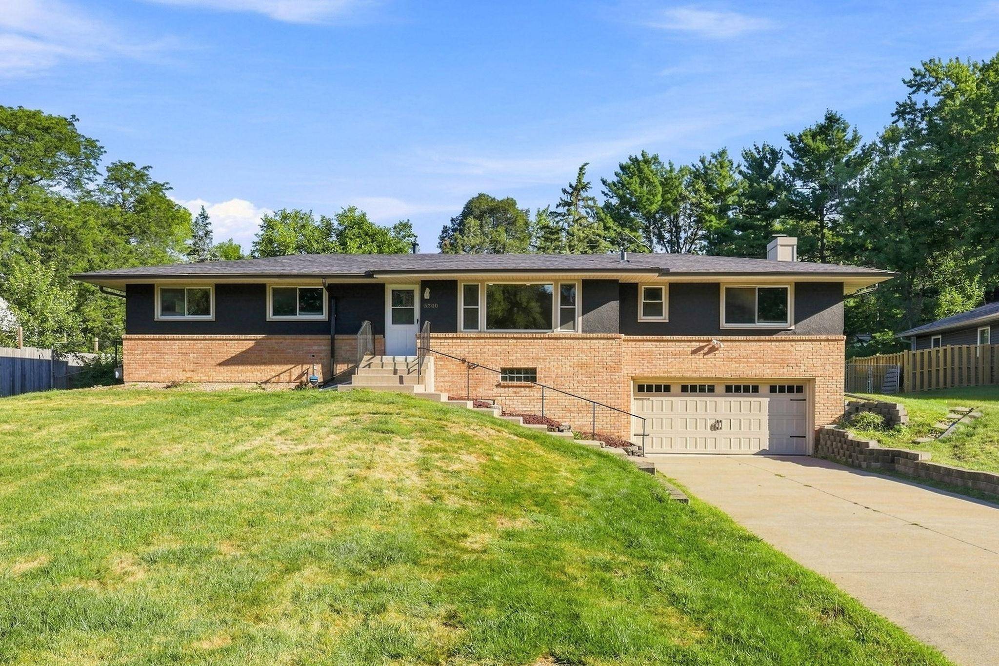 5300 Circle Down, Golden Valley, MN 55416