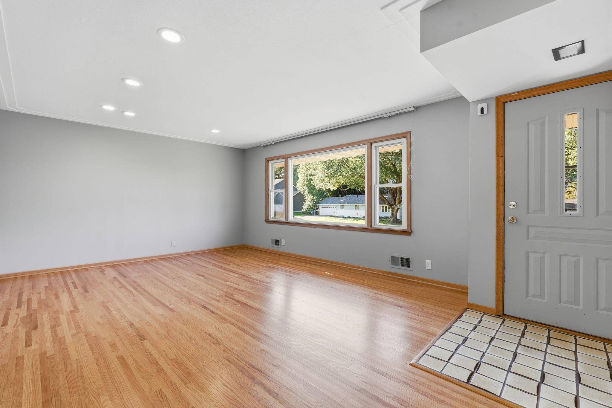 5300 Circle Down, Golden Valley, MN 55416