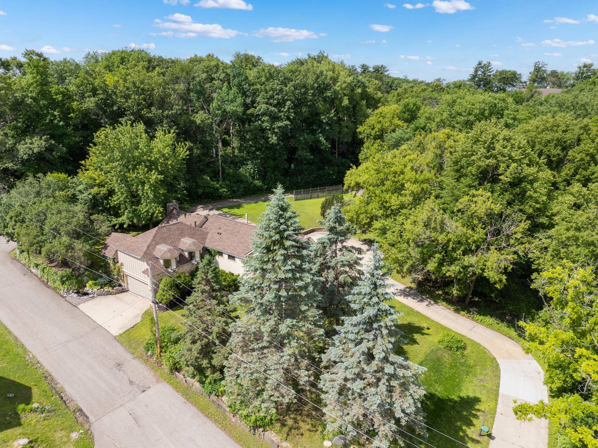2418 5th ST SW, Rochester, MN 55902