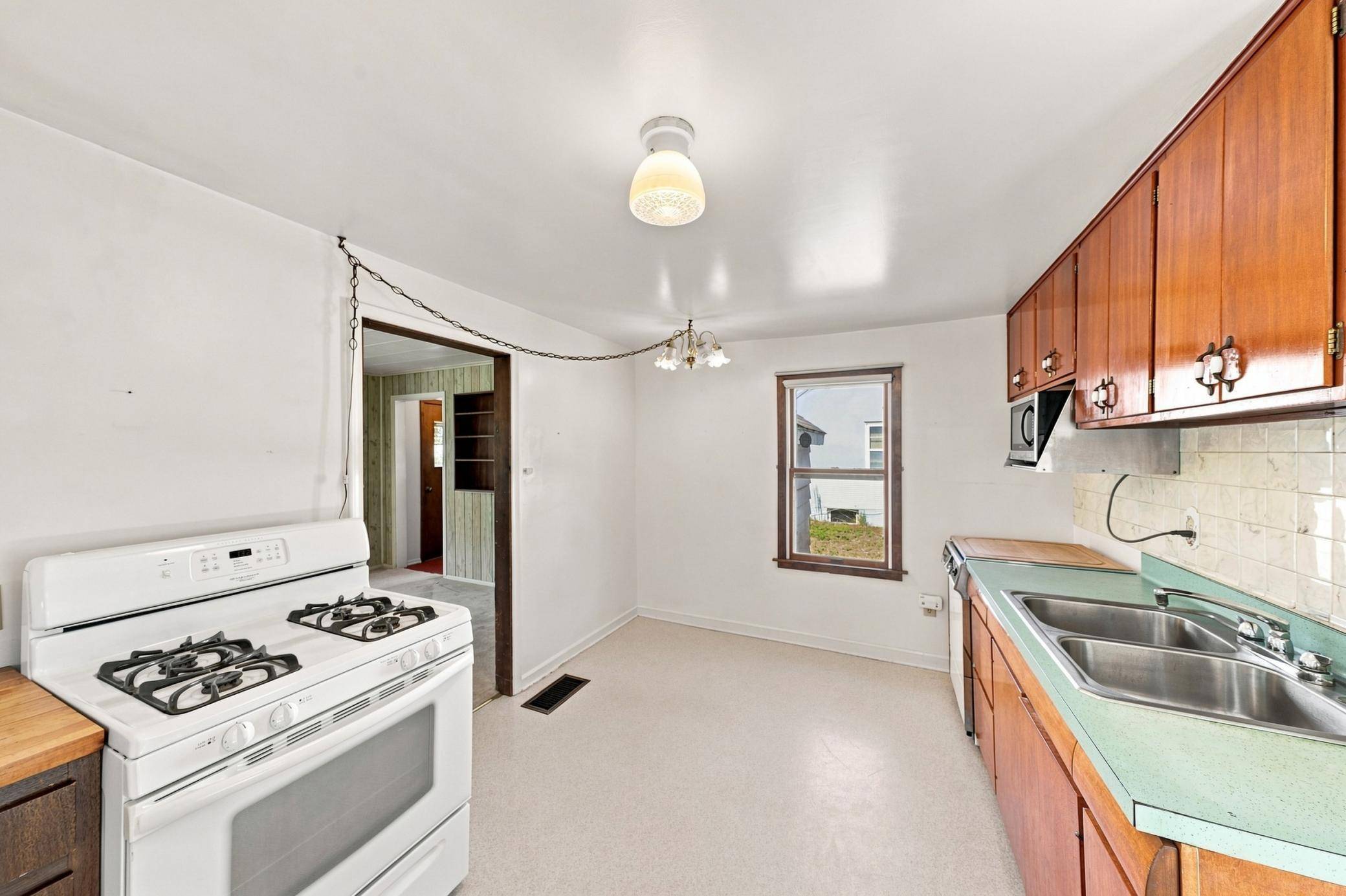 5210 Colfax AVE N, Minneapolis, MN 55430