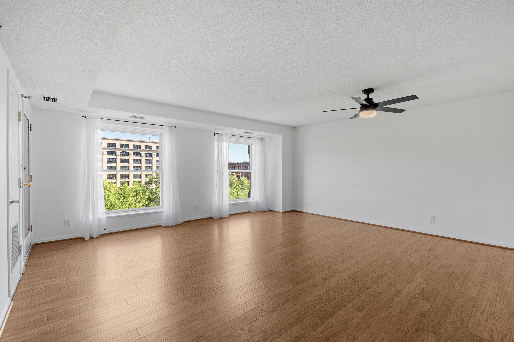 198 6th ST E #501, Saint Paul, MN 55101