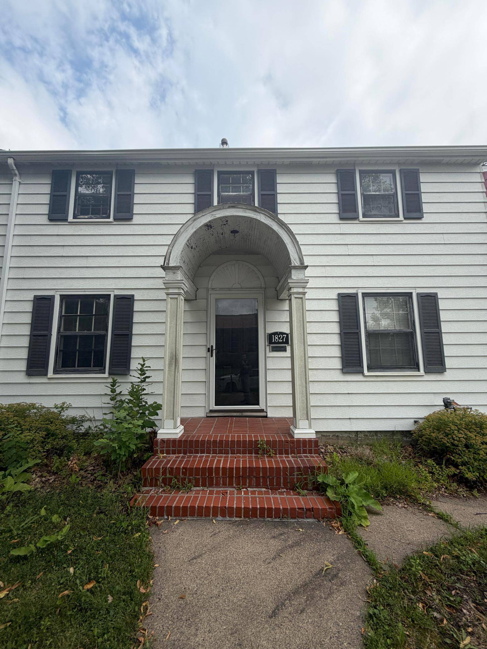 1827 Juliet AVE, Saint Paul, MN 55105