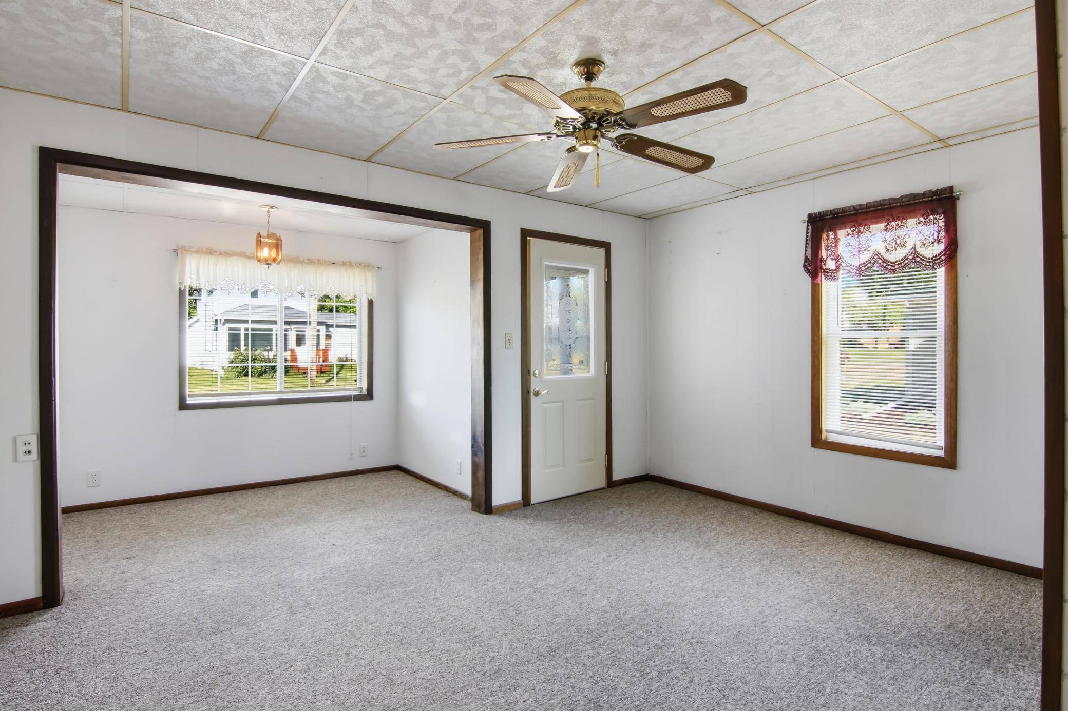 50476 S 2nd ST, Eleva, WI 54738
