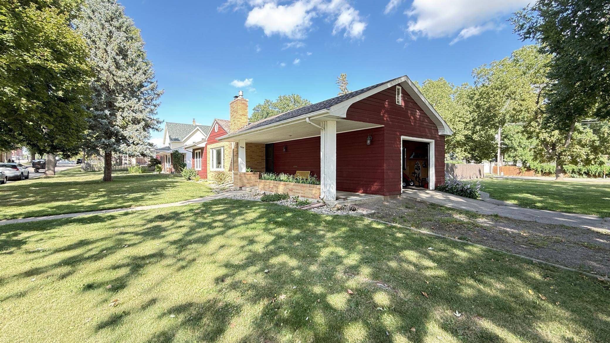 604 N 7th ST, Montevideo, MN 56265