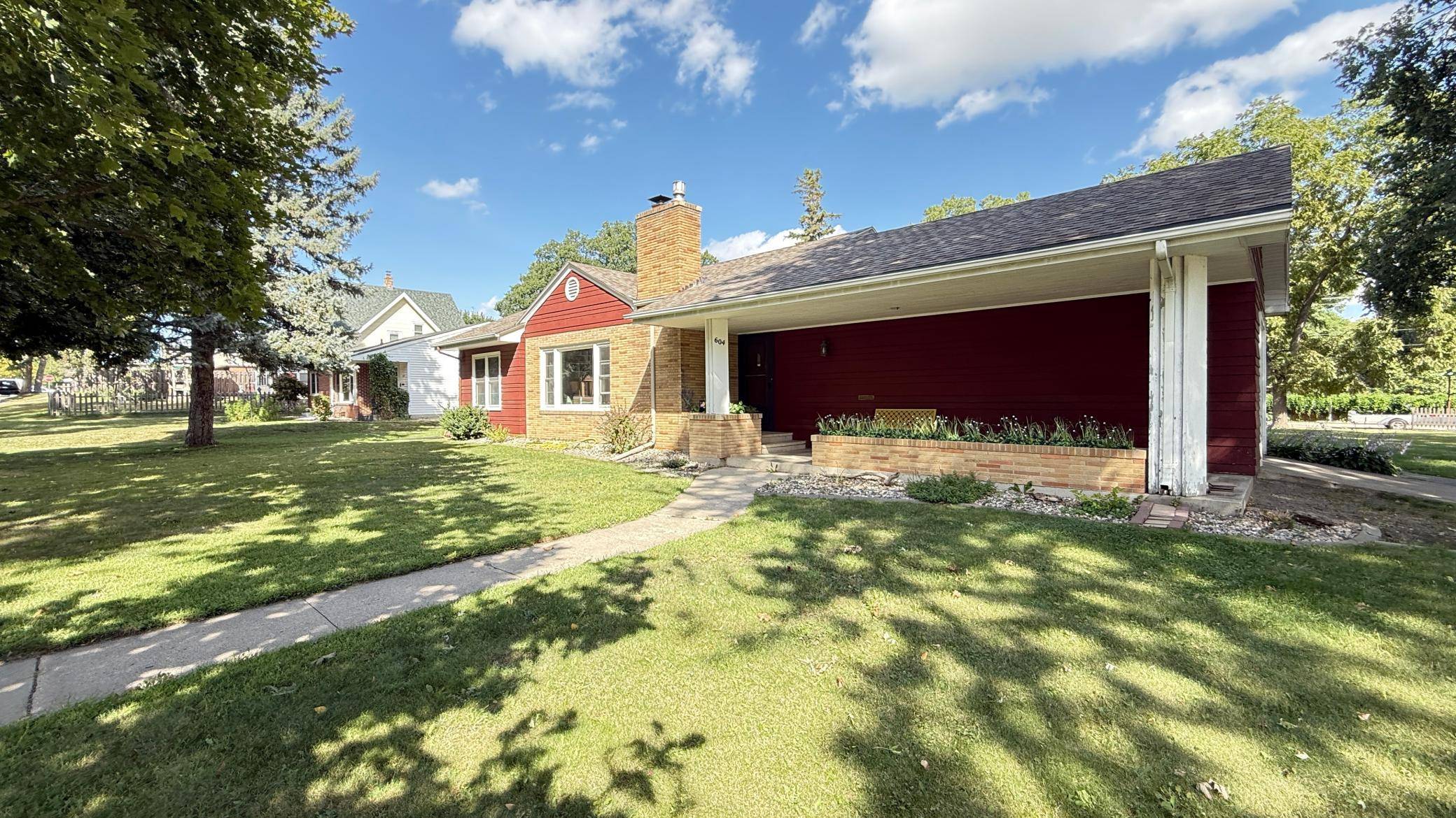 604 N 7th ST, Montevideo, MN 56265