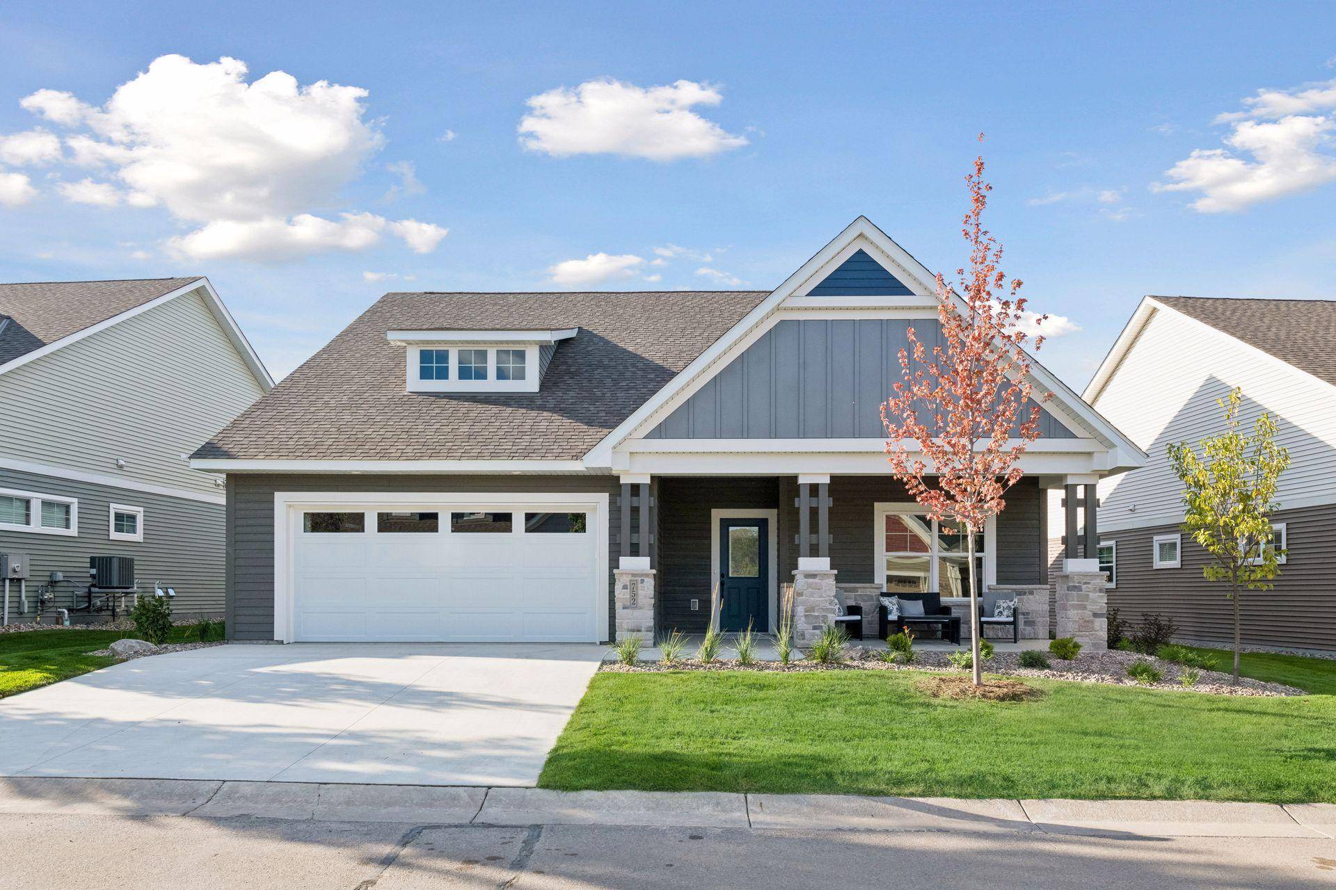 752 Somerwood LN, Waconia, MN 55387