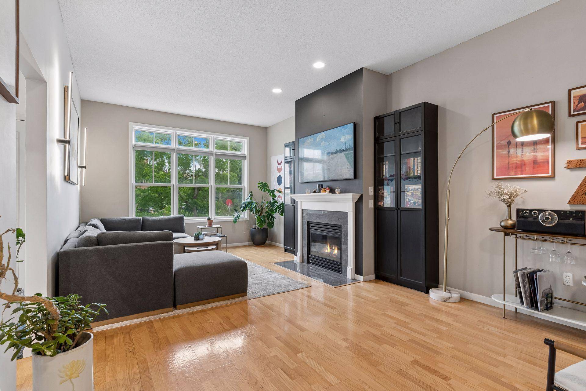 724 E 25th ST, Minneapolis, MN 55404