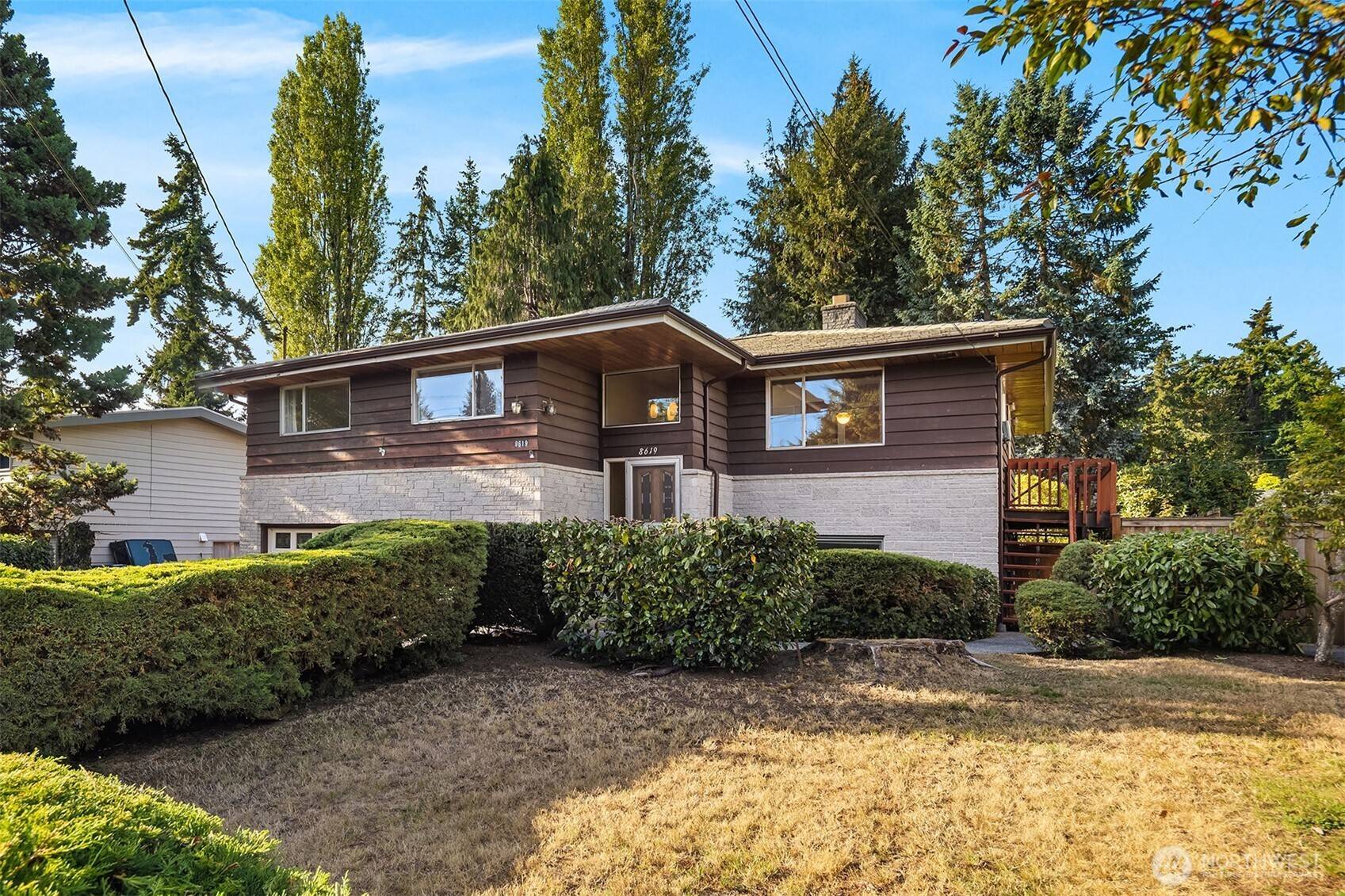 8619 Maple LN, Edmonds, WA 98026