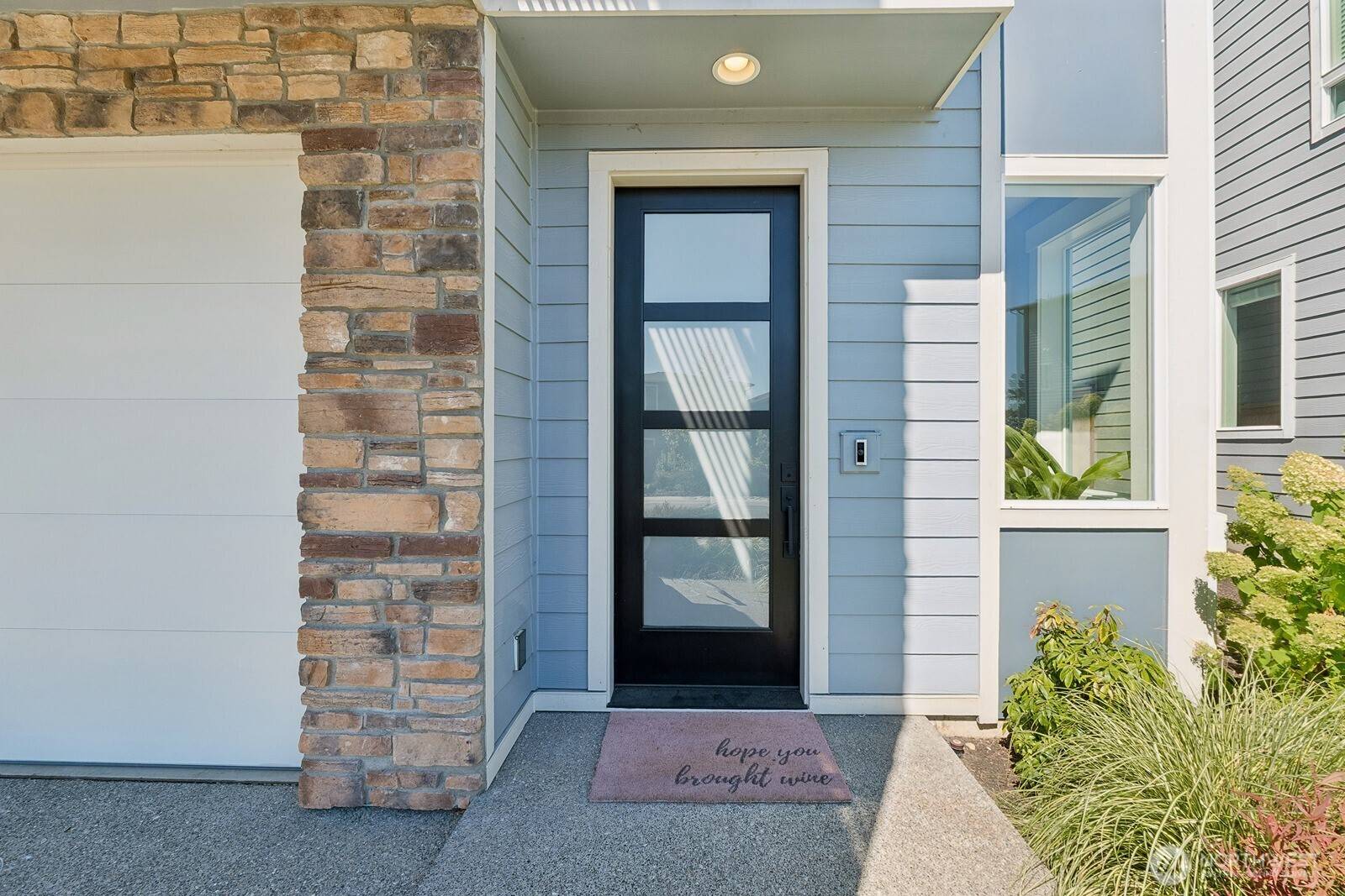 7504 S 129th PL, Seattle, WA 98178