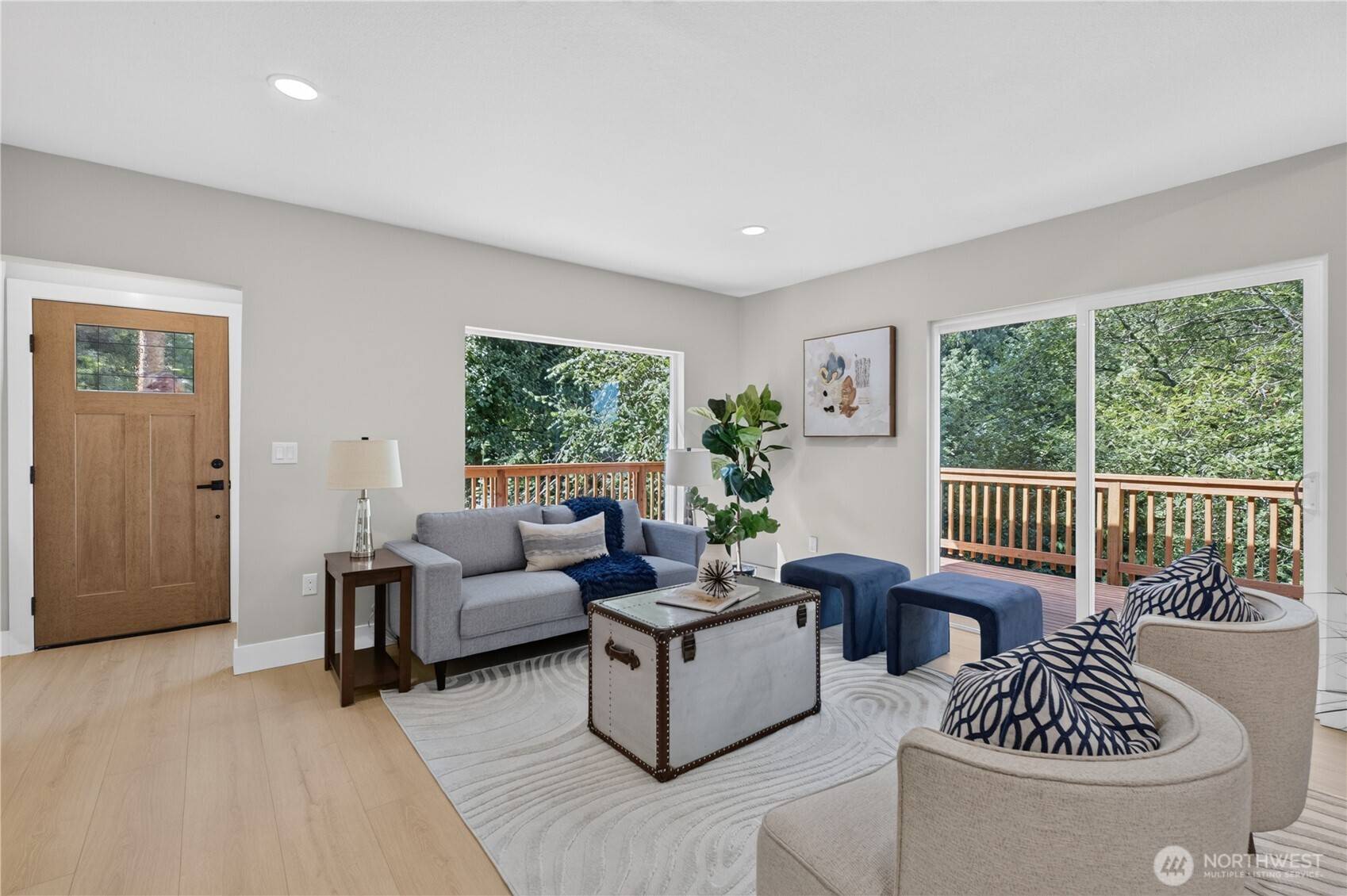 2212 Belvidere AVE SW, Seattle, WA 98126