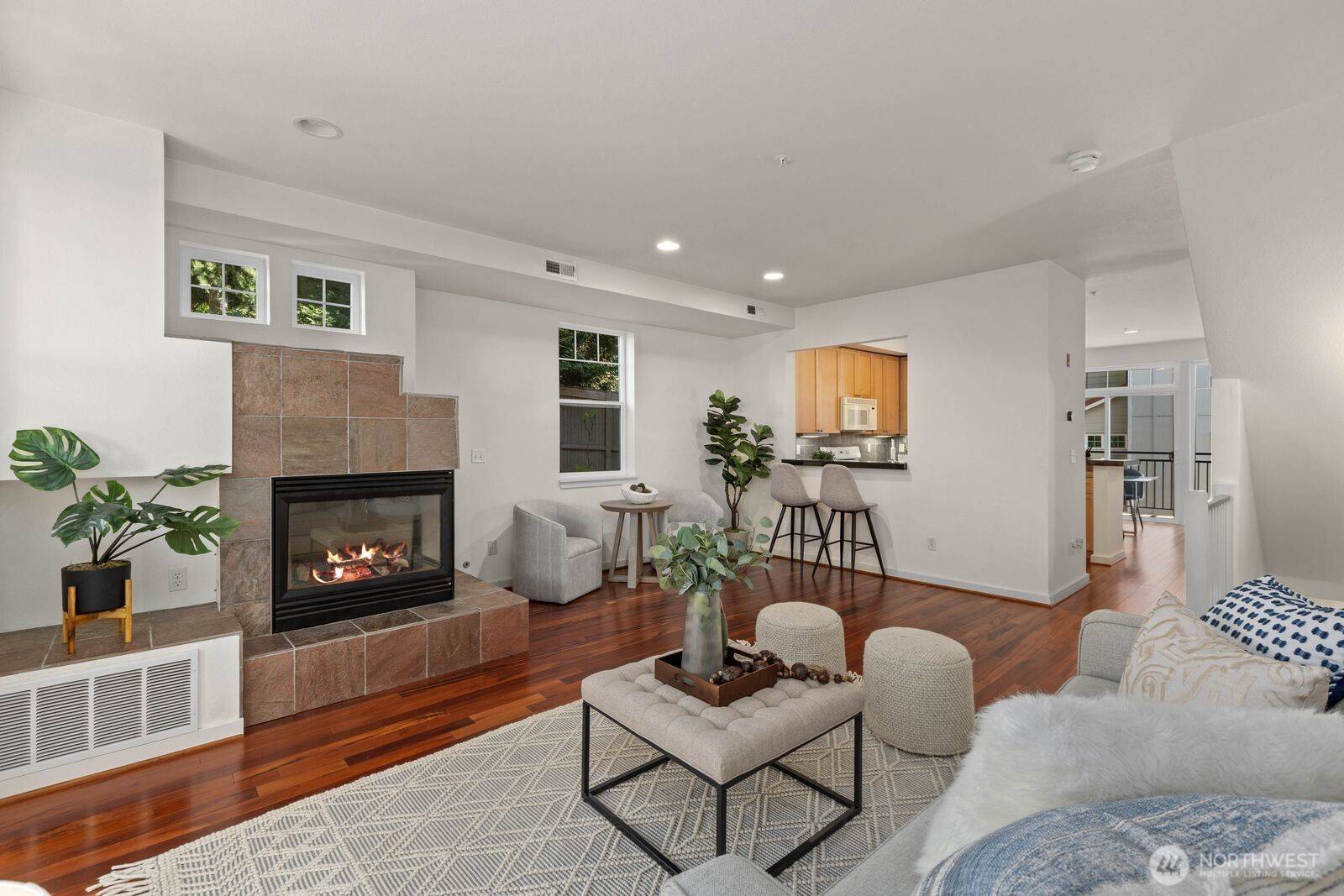 12721 SE 41st PL #214, Bellevue, WA 98006