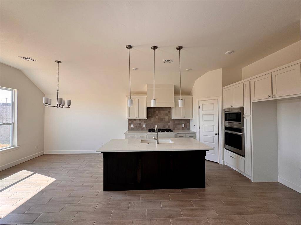 1308 Colonial AVE, Tuttle, OK 73089