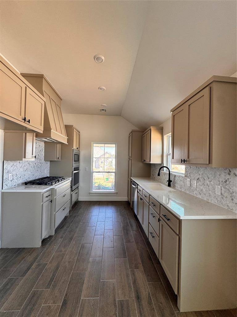 1328 Colonial AVE, Tuttle, OK 73089