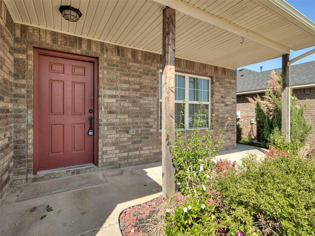 10225 Hidden Village DR, Oklahoma City, OK 73120