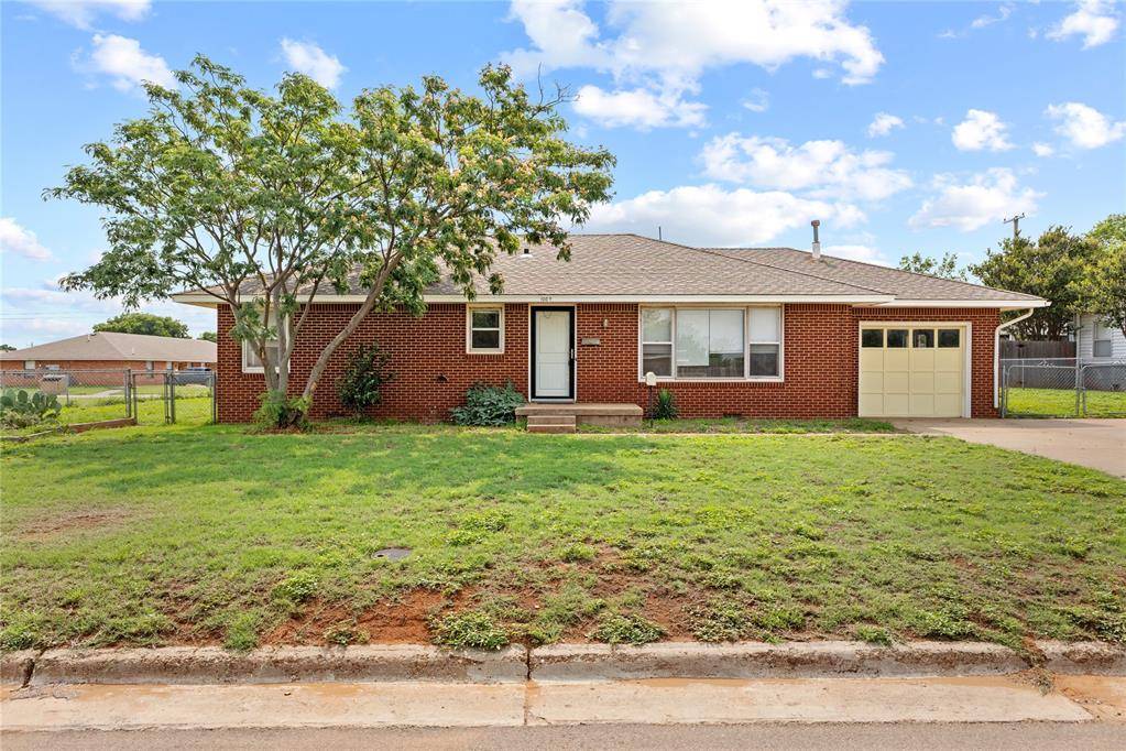 1009 N Illinois ST, Weatherford, OK 73096