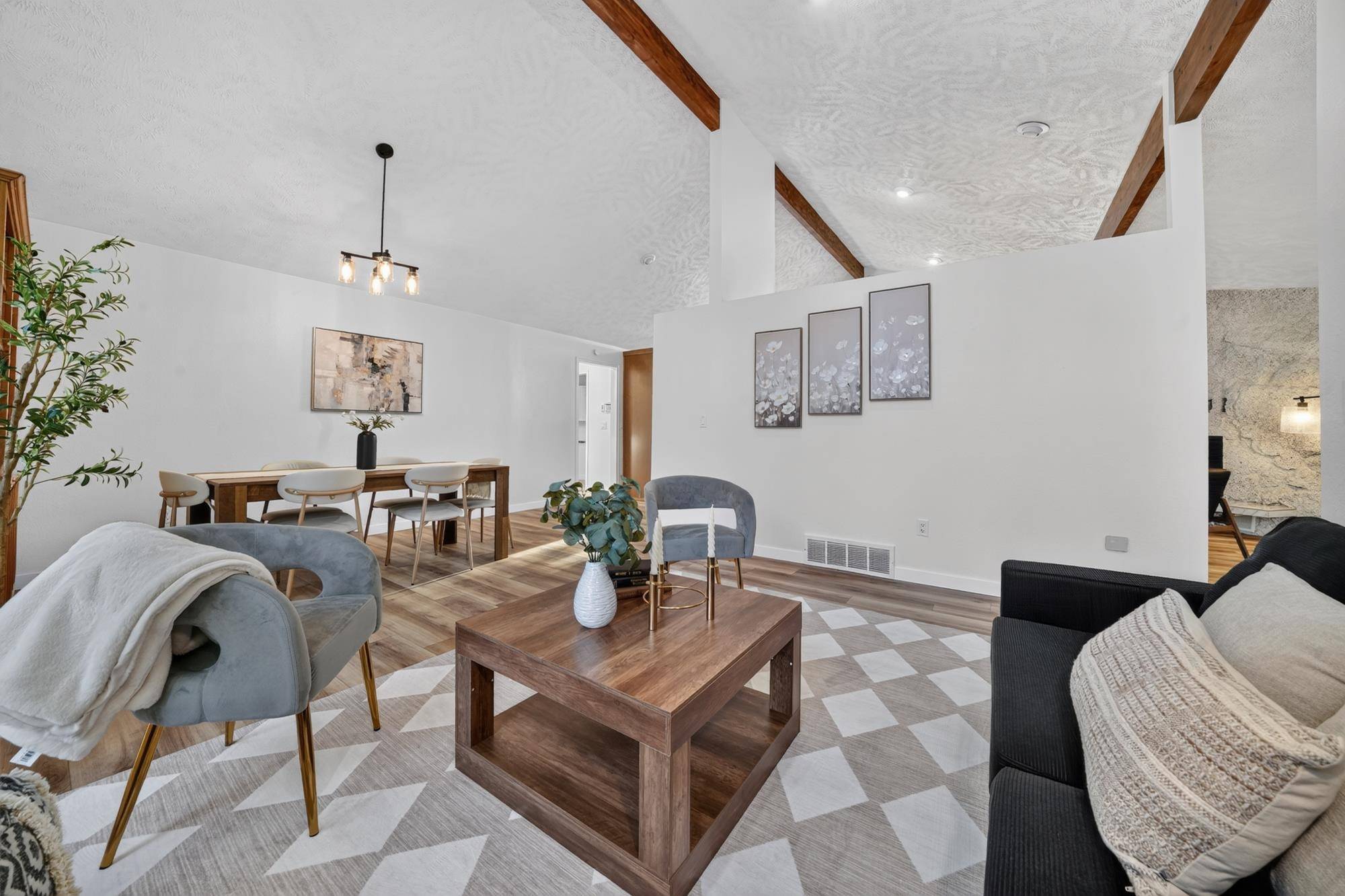 11811 N Bedivere Dr, Spokane, WA 99218
