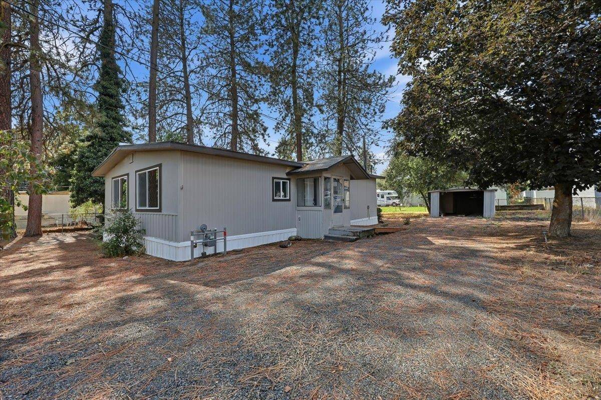 11717 N Freya St, Mead, WA 99021