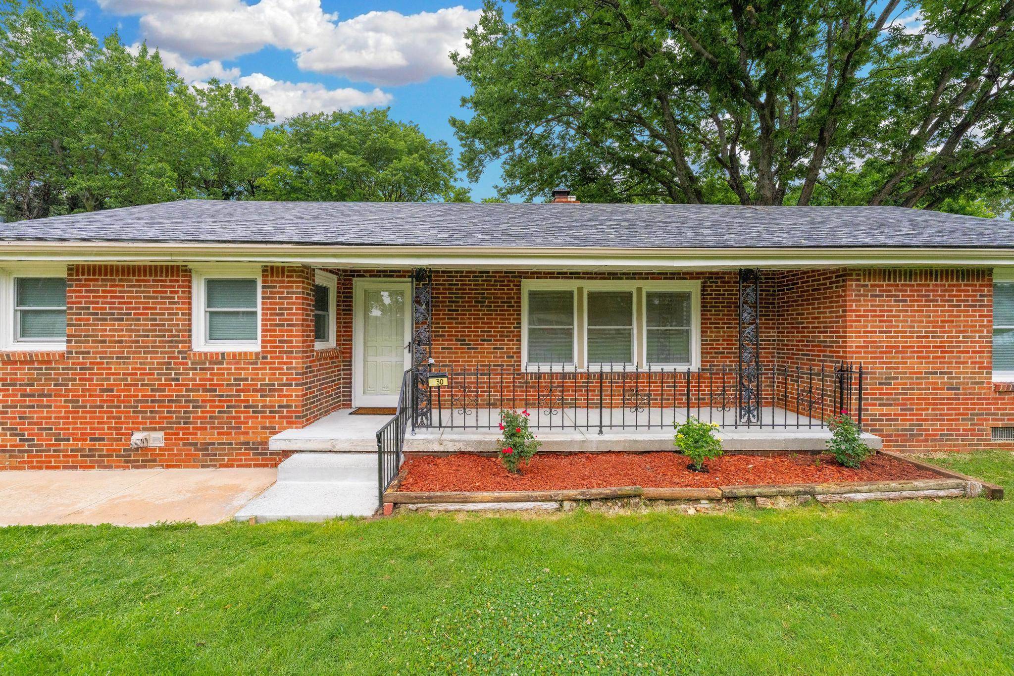 3430 E Crystal St, Wichita, KS 67216