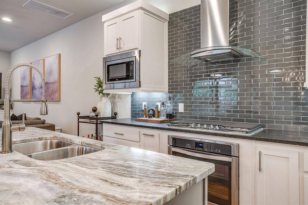 307 Templeton Drive, Fort Worth, TX 76107