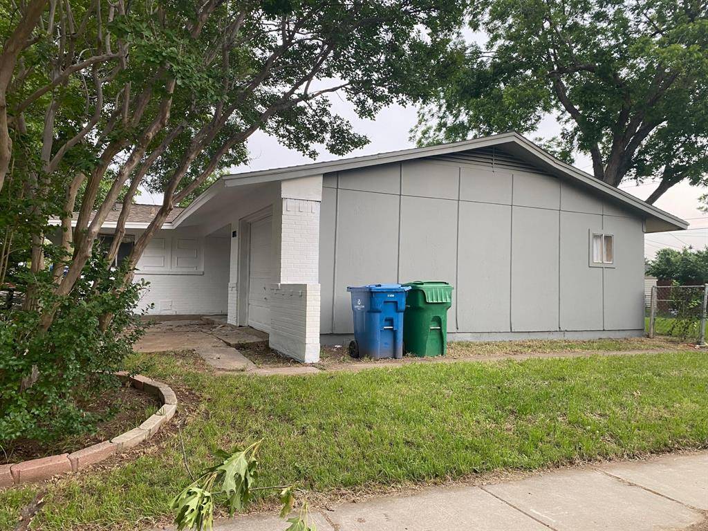 1820 Burning Tree Lane, Carrollton, TX 75006