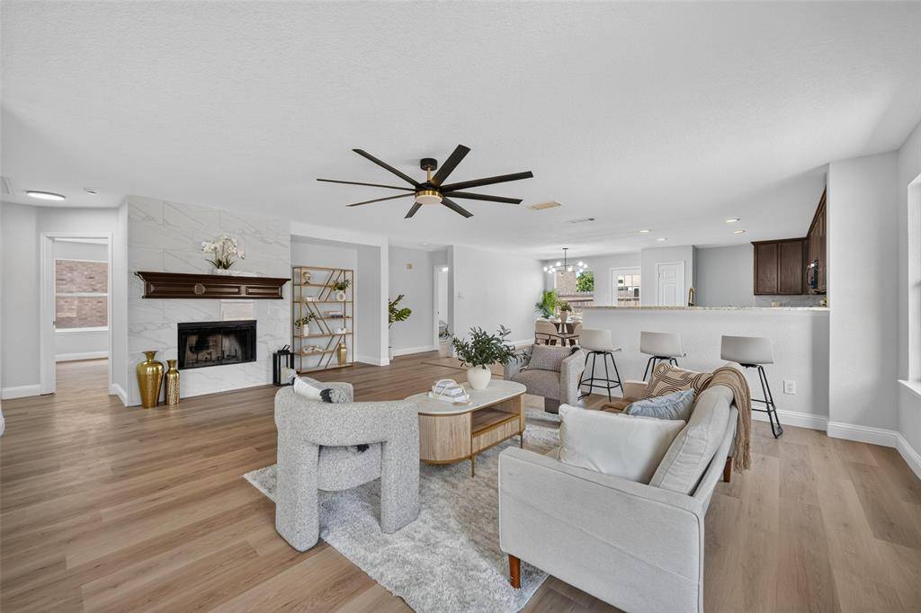 2420 Arroyo Springs Drive, Grand Prairie, TX 75052
