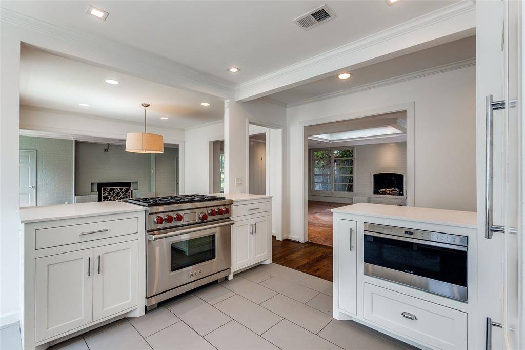 4625 N Versailles Avenue, Highland Park, TX 75209