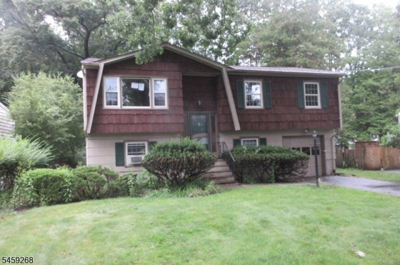 13 Roanoke Ave, Rockaway Twp., NJ 07866
