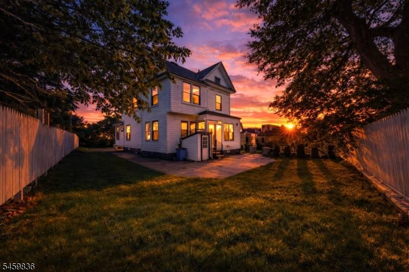 711 Boulevard, Weehawken Twp., NJ 07086