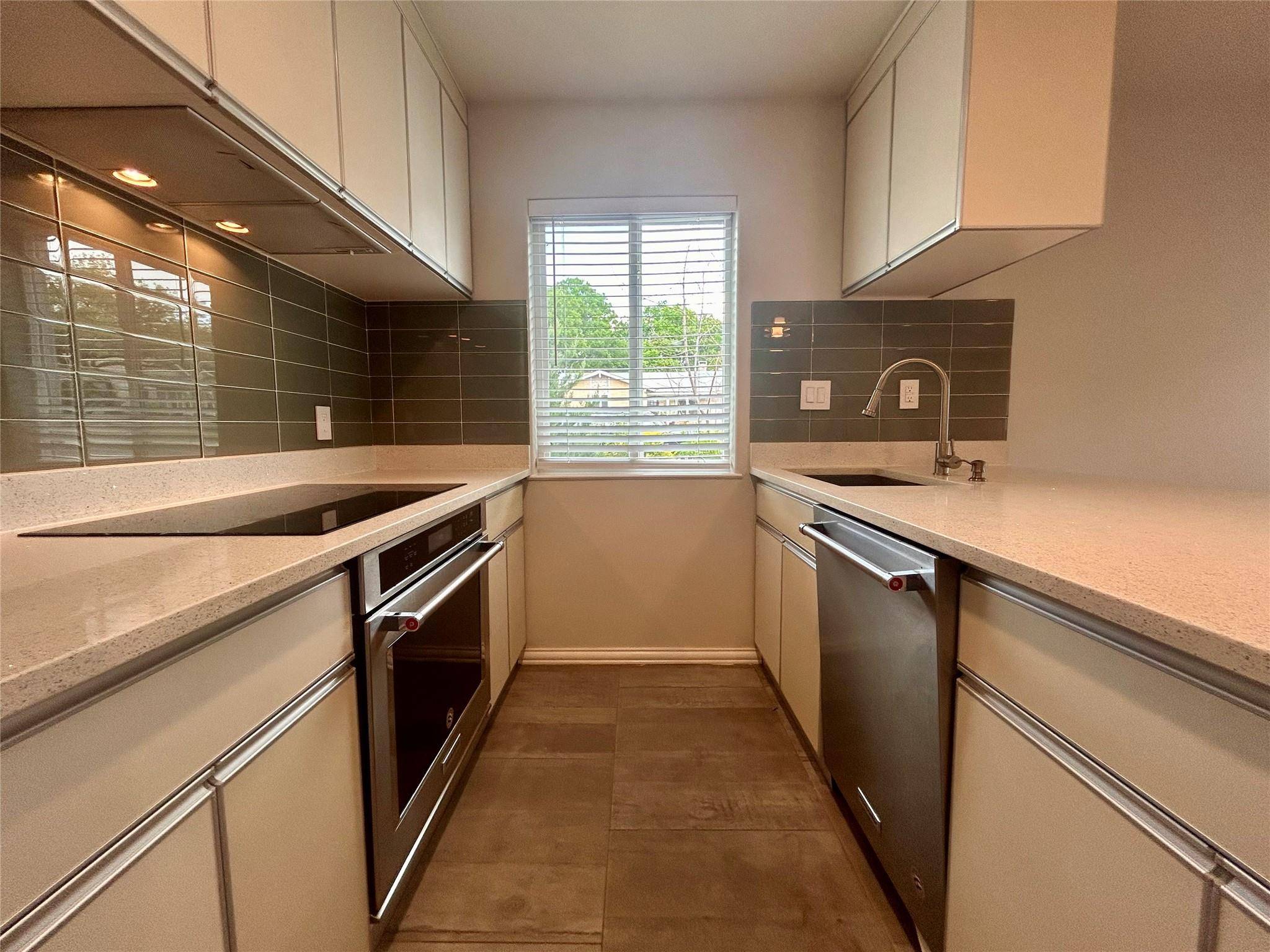 8924 Trone CIR #C, Austin, TX 78758