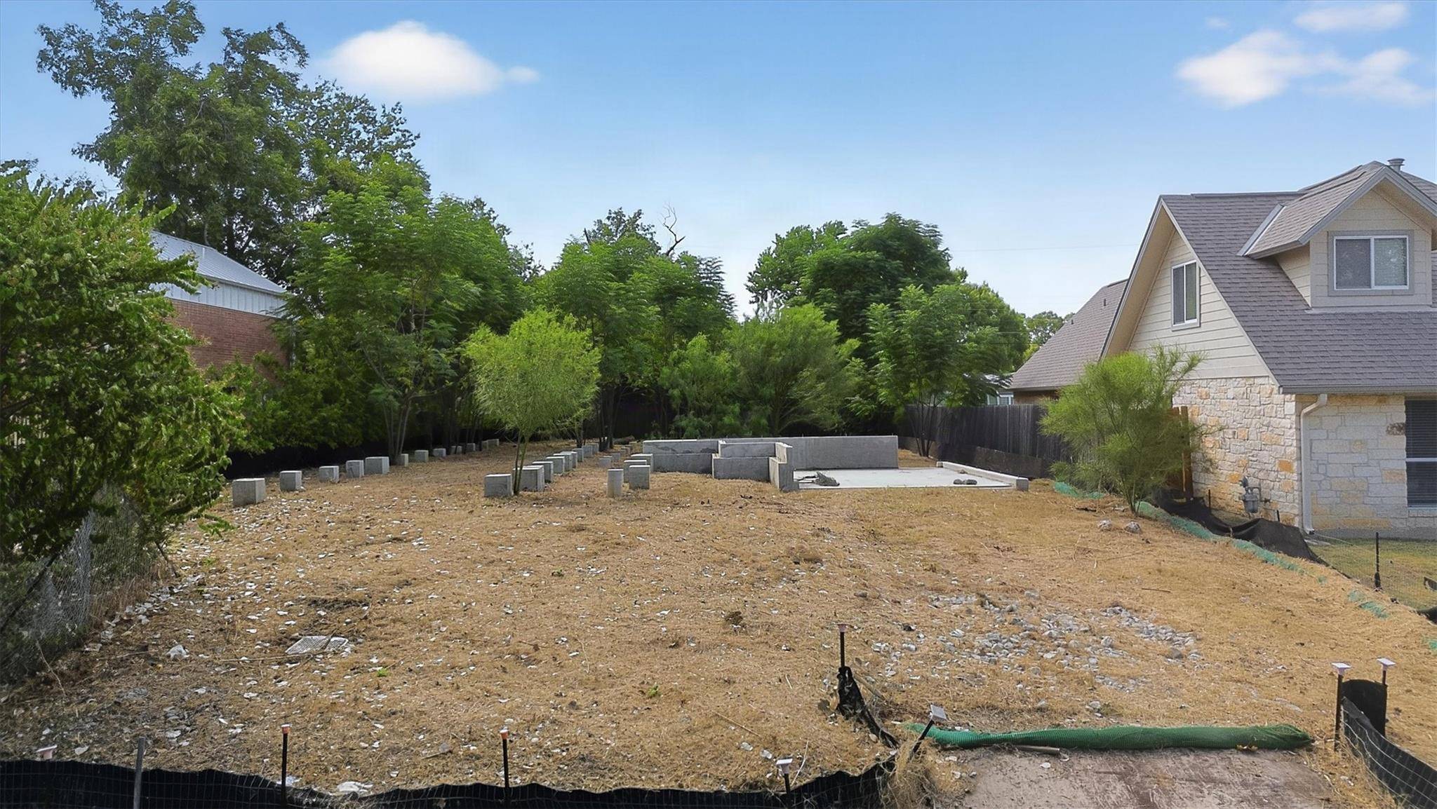 2602 Little John LN, Austin, TX 78704