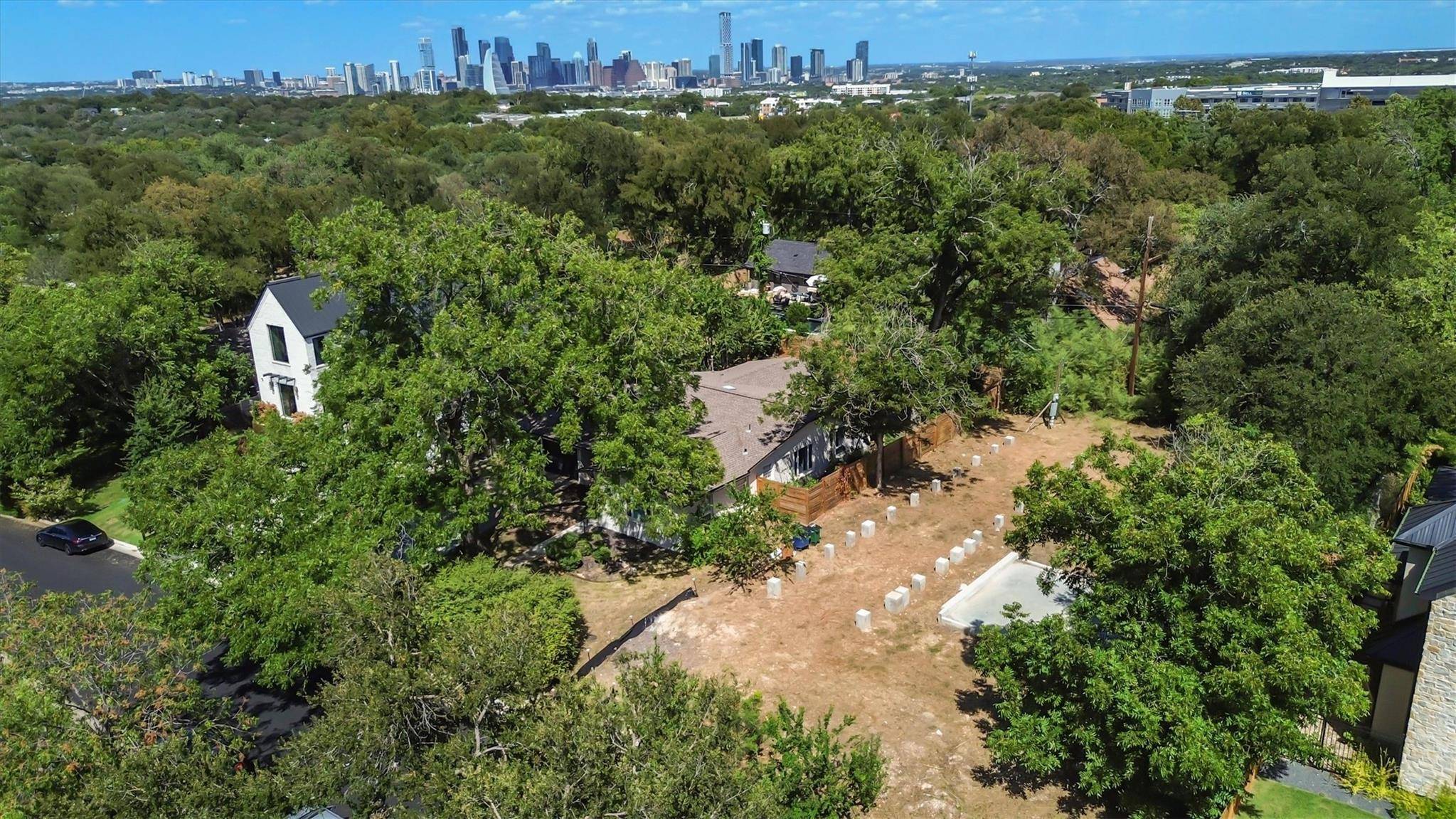 2320 Westoak DR, Austin, TX 78704