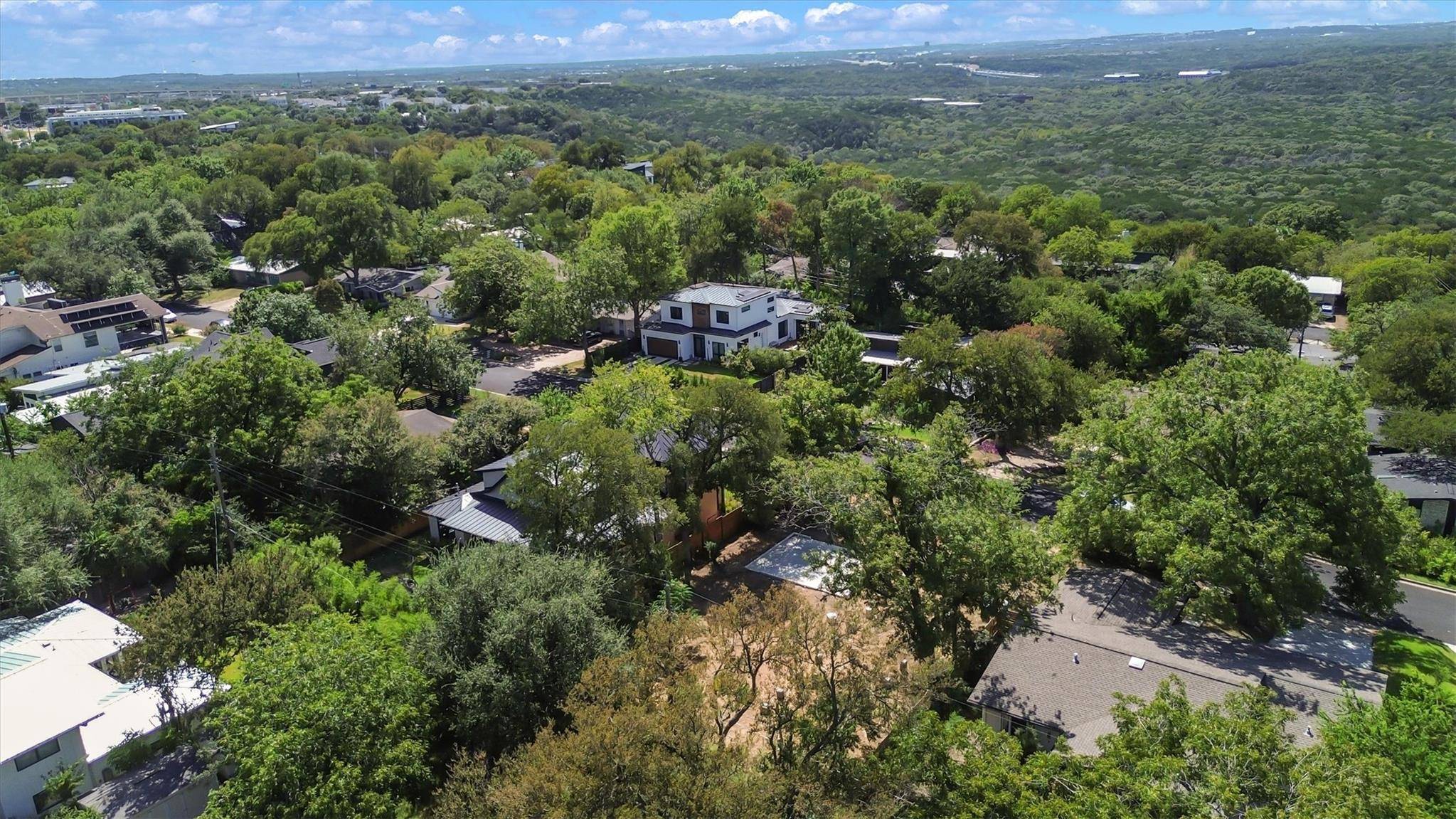 2320 Westoak DR, Austin, TX 78704